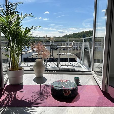 Buddha Apartment - Stadtnah, Balkon, Parkplatz, E-Ladestation Fuer Autos & Fahrraeder, Fitnessstudio Koblenz  Buitenkant foto