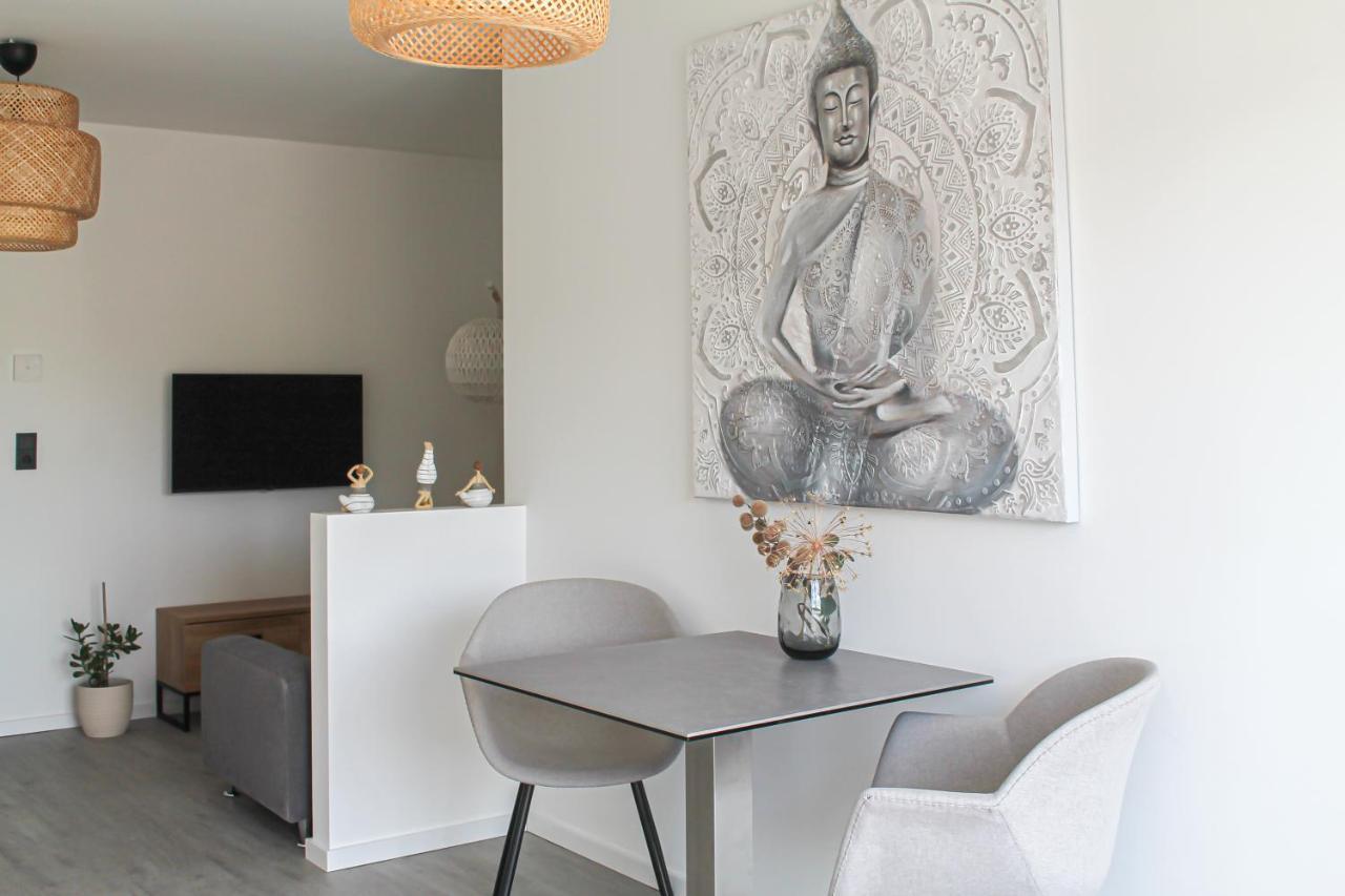 Buddha Apartment - Stadtnah, Balkon, Parkplatz, E-Ladestation Fuer Autos & Fahrraeder, Fitnessstudio Koblenz  Buitenkant foto